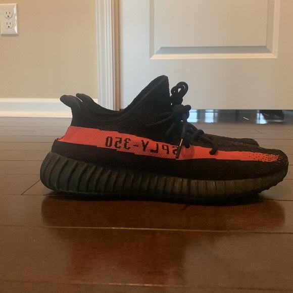 Yeezy 350 Red Stripe - Picture 3 of 7
